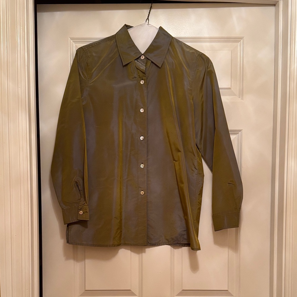 Olive Green 100% silk Button-Up Shirt - Real Clothes By Saks Fifth Avenue - med